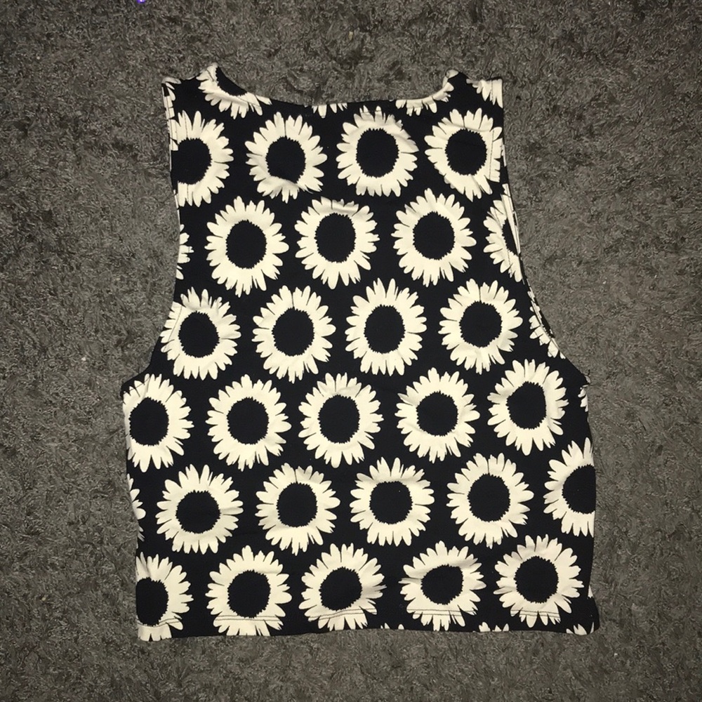 Crop top - Picture 2 of 2